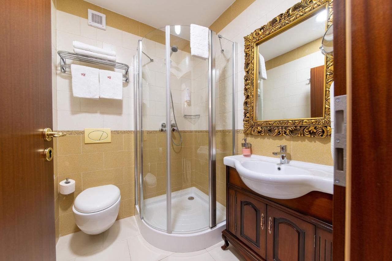 Red Confort Hotel Boutique อเล็กซานเดรีย ภายนอก รูปภาพ