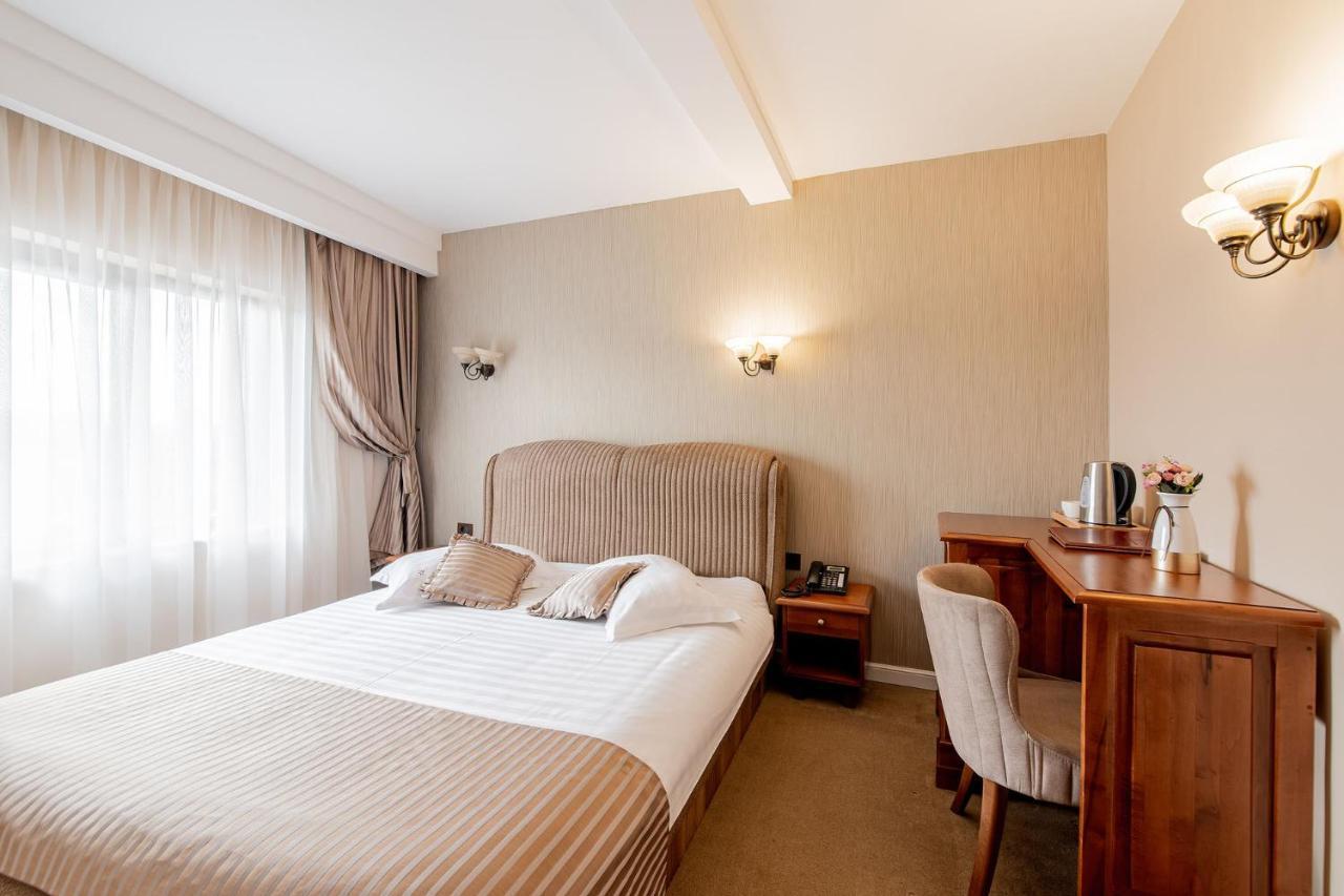 Red Confort Hotel Boutique อเล็กซานเดรีย ภายนอก รูปภาพ